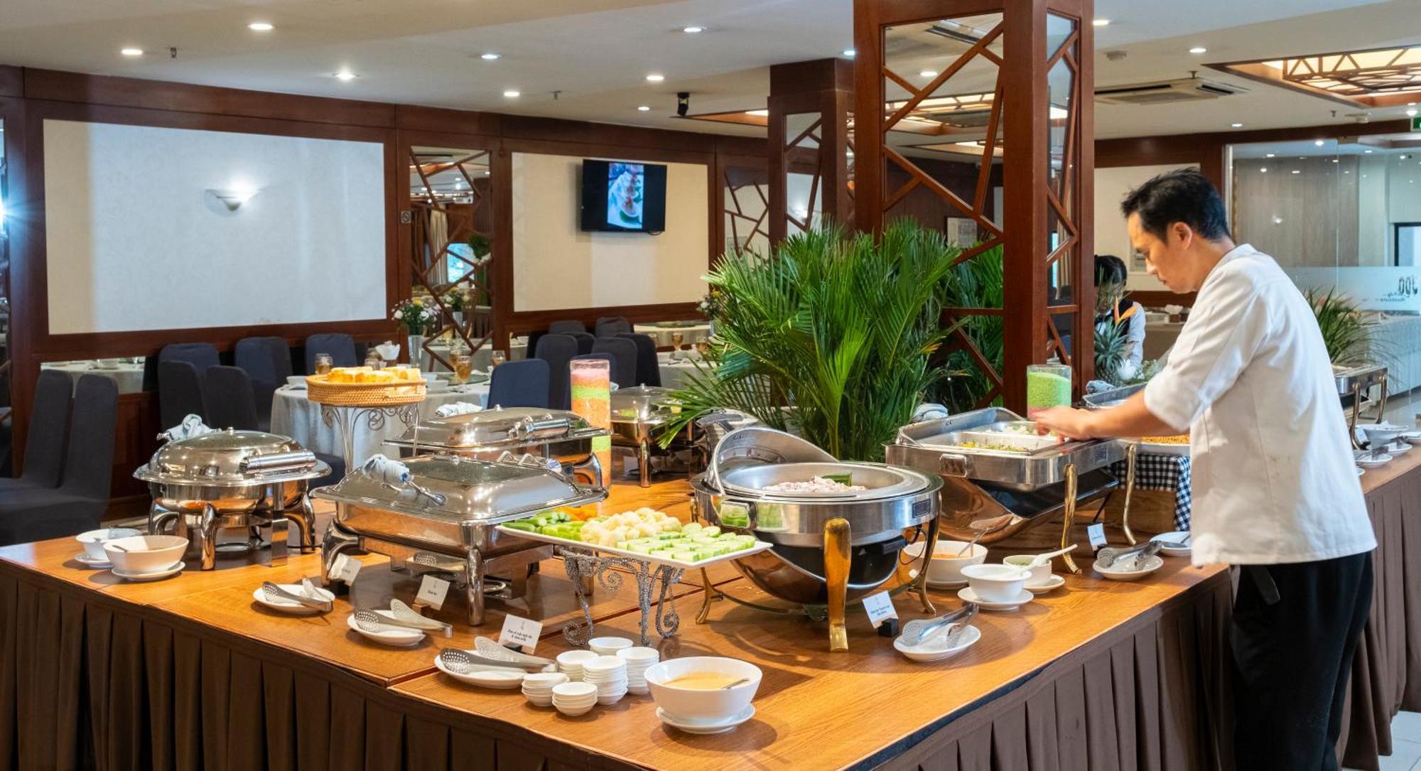 Vien Dong Hotel - Near Bui Vien Walking Street Ho Chi Minh City Exterior photo