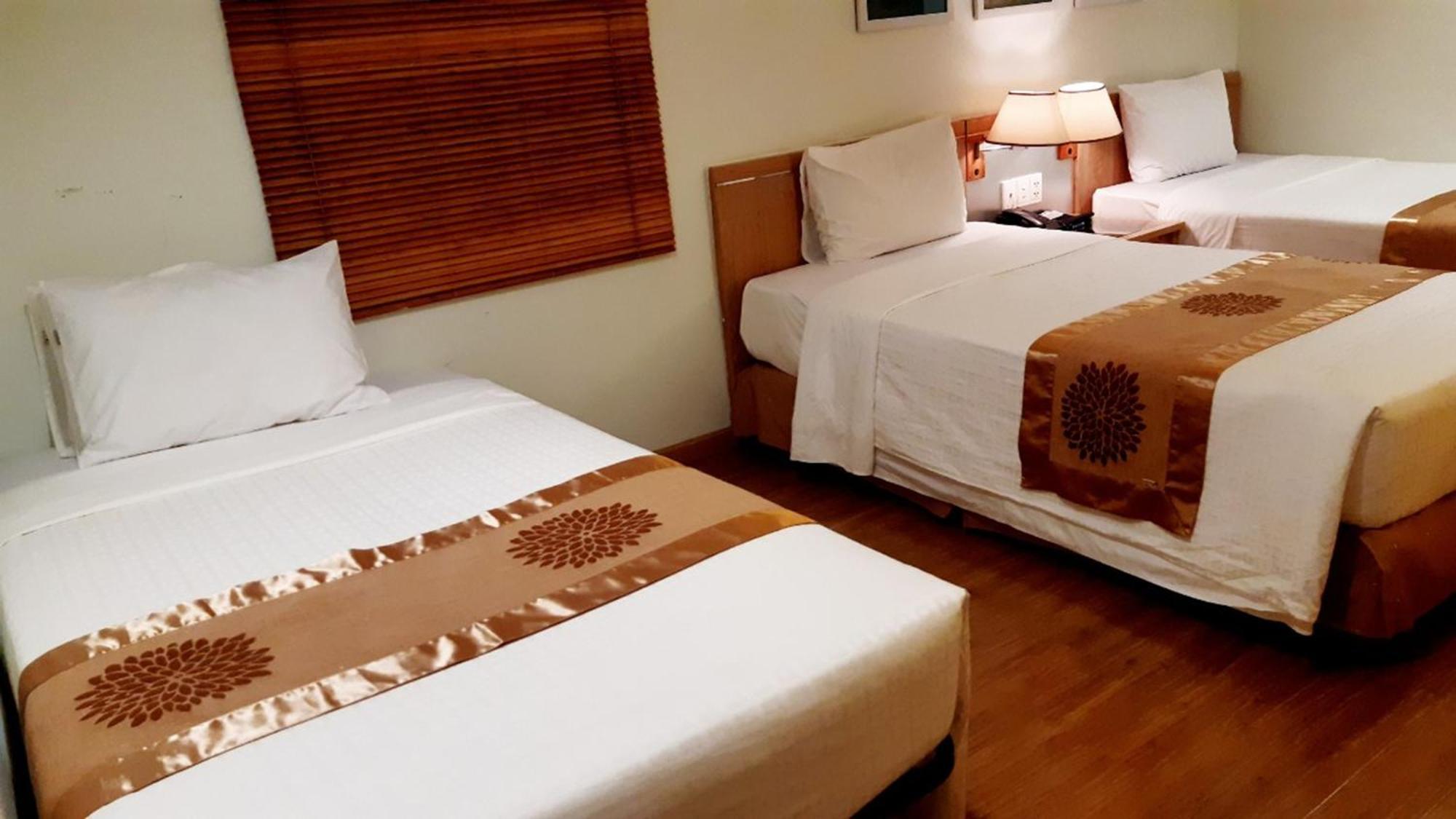 Vien Dong Hotel - Near Bui Vien Walking Street Ho Chi Minh City Exterior photo